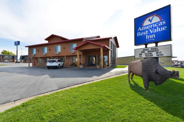 58b49f2f9dd41 - Badlands Hospitality America’s Best Value Inn – Red Lion